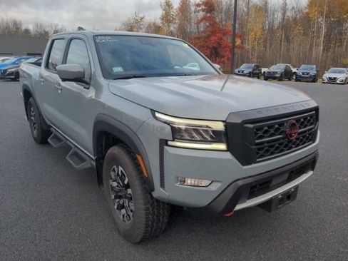 Used 2024 Nissan Frontier PRO-4X w/ Pro Convenience Package image 3