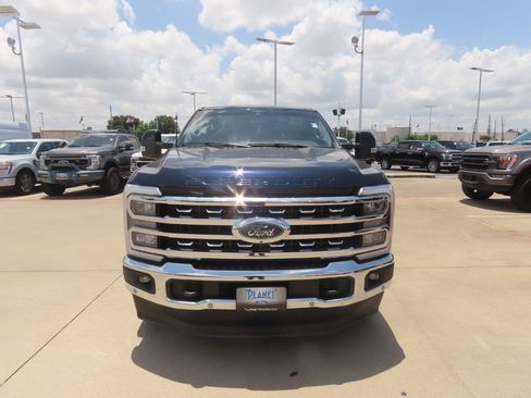 Used 2023 Ford F250 Lariat w/ Lariat Ultimate Package AWD/4WD image 5
