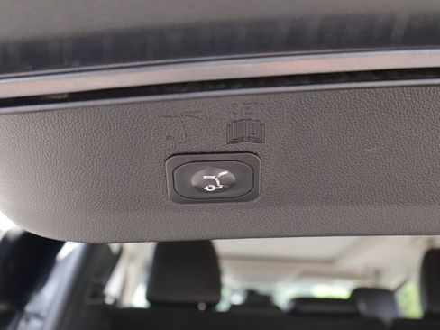 Used 2016 Ford Escape Titanium w/ Equipment Group 301A FWD image 10