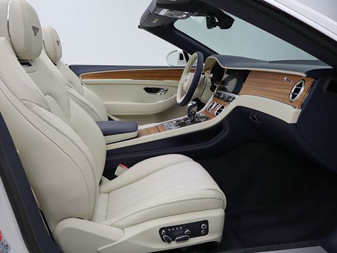 New 2026 Bentley Continental GTC image 46