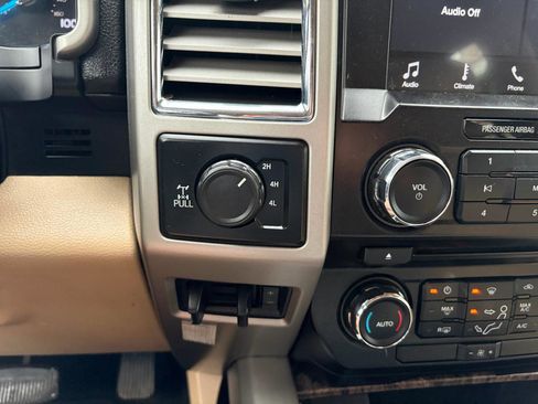 Used 2017 Ford F250 Lariat w/ Tow Technology Bundle AWD/4WD image 34