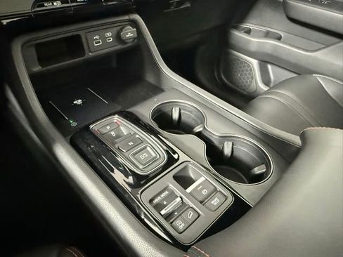 Used 2024 Honda Pilot TrailSport image 27