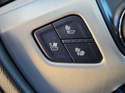 Used 2018 GMC Sierra 2500 SLT w/ Duramax Plus Package image 21