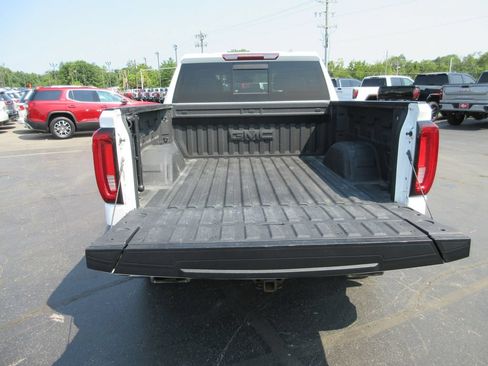 Used 2019 GMC Sierra 1500 SLT w/ SLT Premium Plus Package AWD/4WD image 8