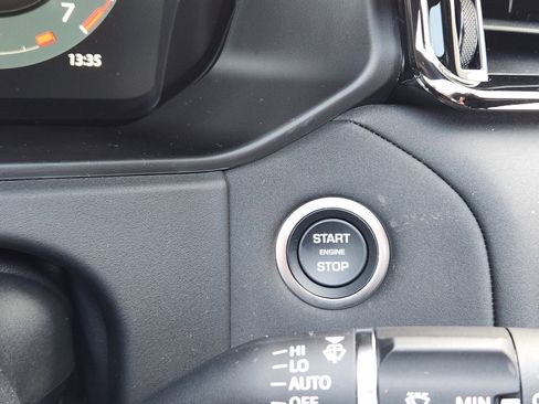 New 2026 Land Rover Range Rover Velar Dynamic SE image 20