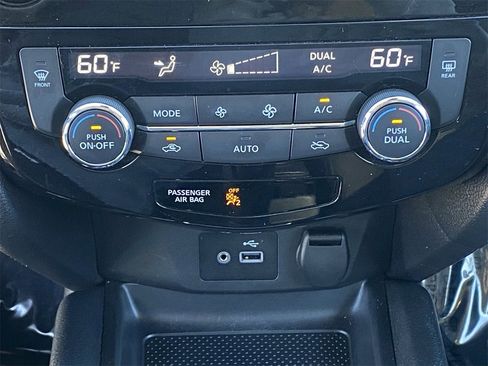 Certified 2019 Nissan Rogue Sport SV image 23