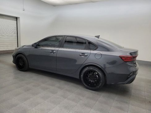 Used 2023 Kia Forte LX FWD image 3