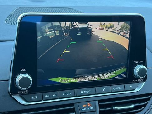 Used 2025 Nissan Altima 2.5 SV image 22