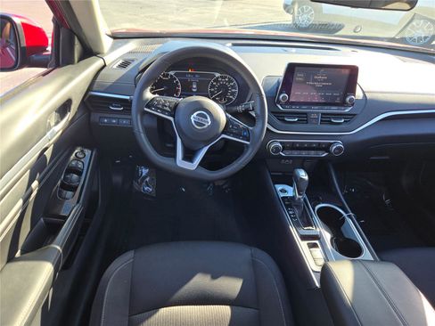 Used 2022 Nissan Altima 2.5 SV w/ SV Premium Package image 20