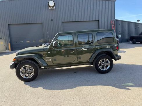Used 2023 Jeep Wrangler Unlimited Sahara AWD/4WD image 16
