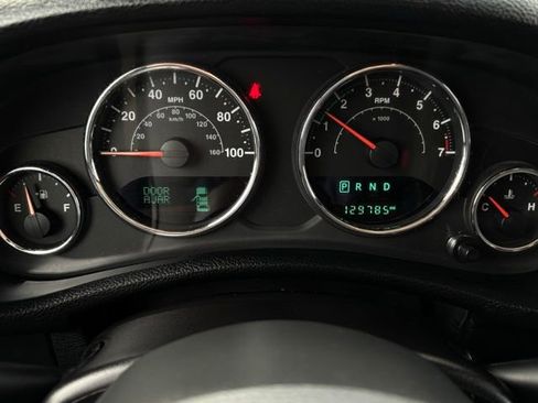 Used 2015 Jeep Wrangler Unlimited Sahara w/ Connectivity Group image 30