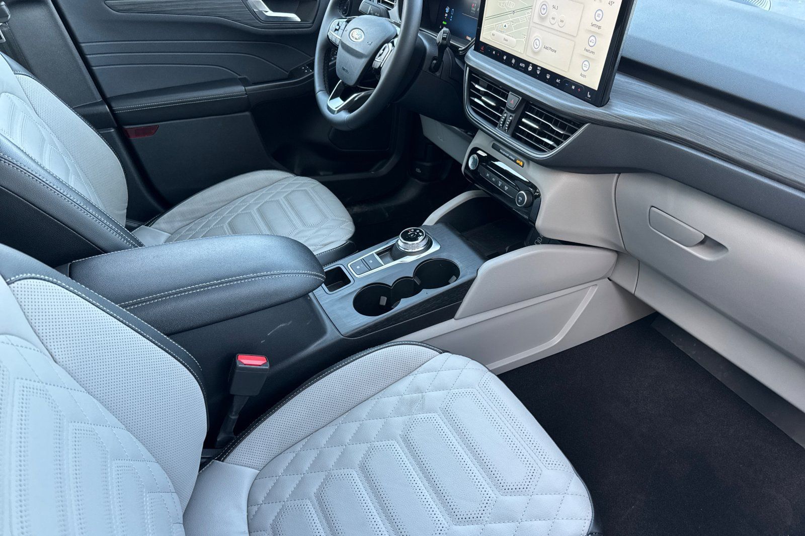 Used 2024 Ford Escape SE w/ PHEV Premium Package FWD image 16
