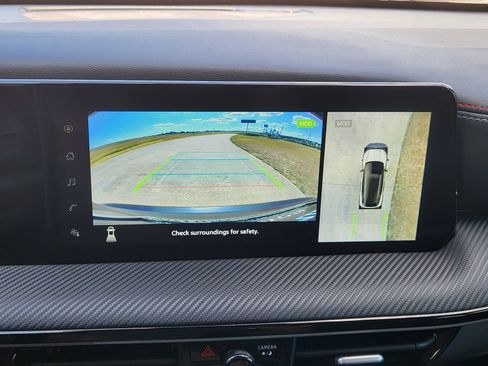 Used 2025 Nissan Kicks SR FWD image 22