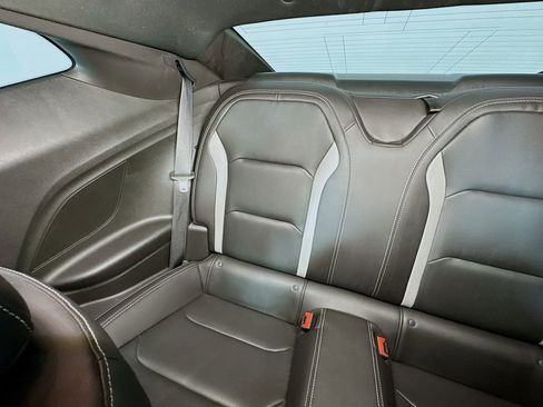 Used 2018 Chevrolet Camaro SS RWD image 12