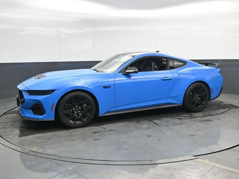 Used 2024 Ford Mustang GT Premium w/ GT Performance Package RWD image 9