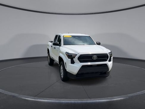 Used 2024 Toyota Tacoma SR RWD image 3