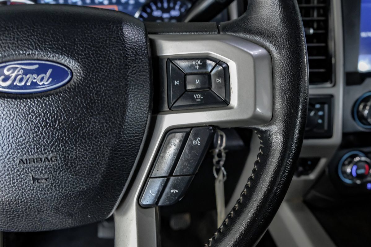 Used 2020 Ford F350 Lariat w/ Chrome Package AWD/4WD image 17