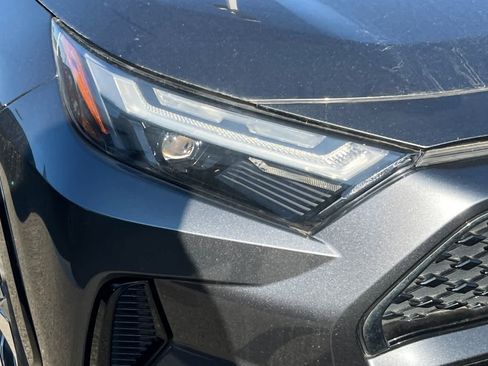 Used 2022 Toyota RAV4 SE w/ Carpet Mat Package (TMS) AWD/4WD image 14
