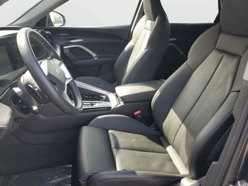 Used 2025 Audi Q5 Premium Plus w/ Premium Plus image 19