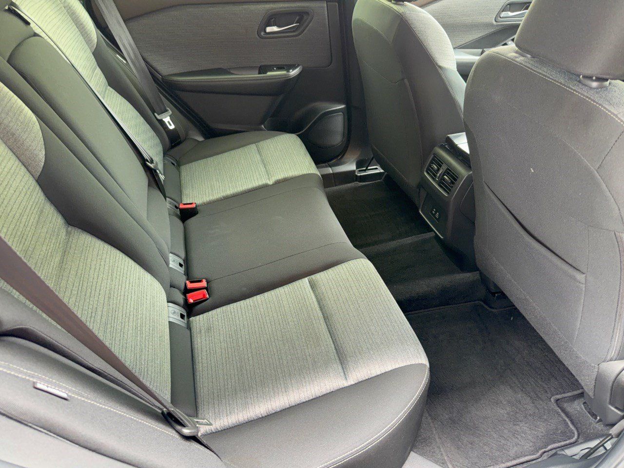 Used 2023 Nissan Rogue SV AWD/4WD image 29