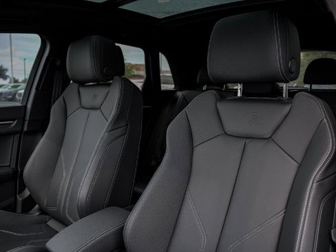 New 2025 Audi Q3 2.0T Premium image 9