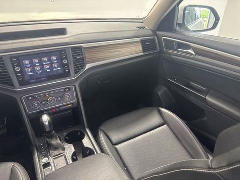 Used 2021 Volkswagen Atlas SE w/ Towing Package FWD image 23