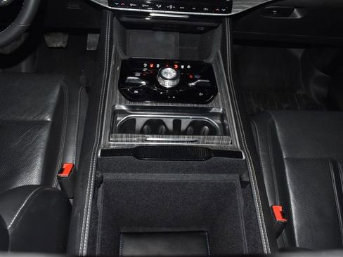 Used 2022 Jeep Wagoneer Series III w/ Premium Group I image 22