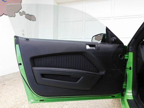 Used 2013 Ford Mustang Boss 302 w/ Boss 302 Accessory Pkg image 39