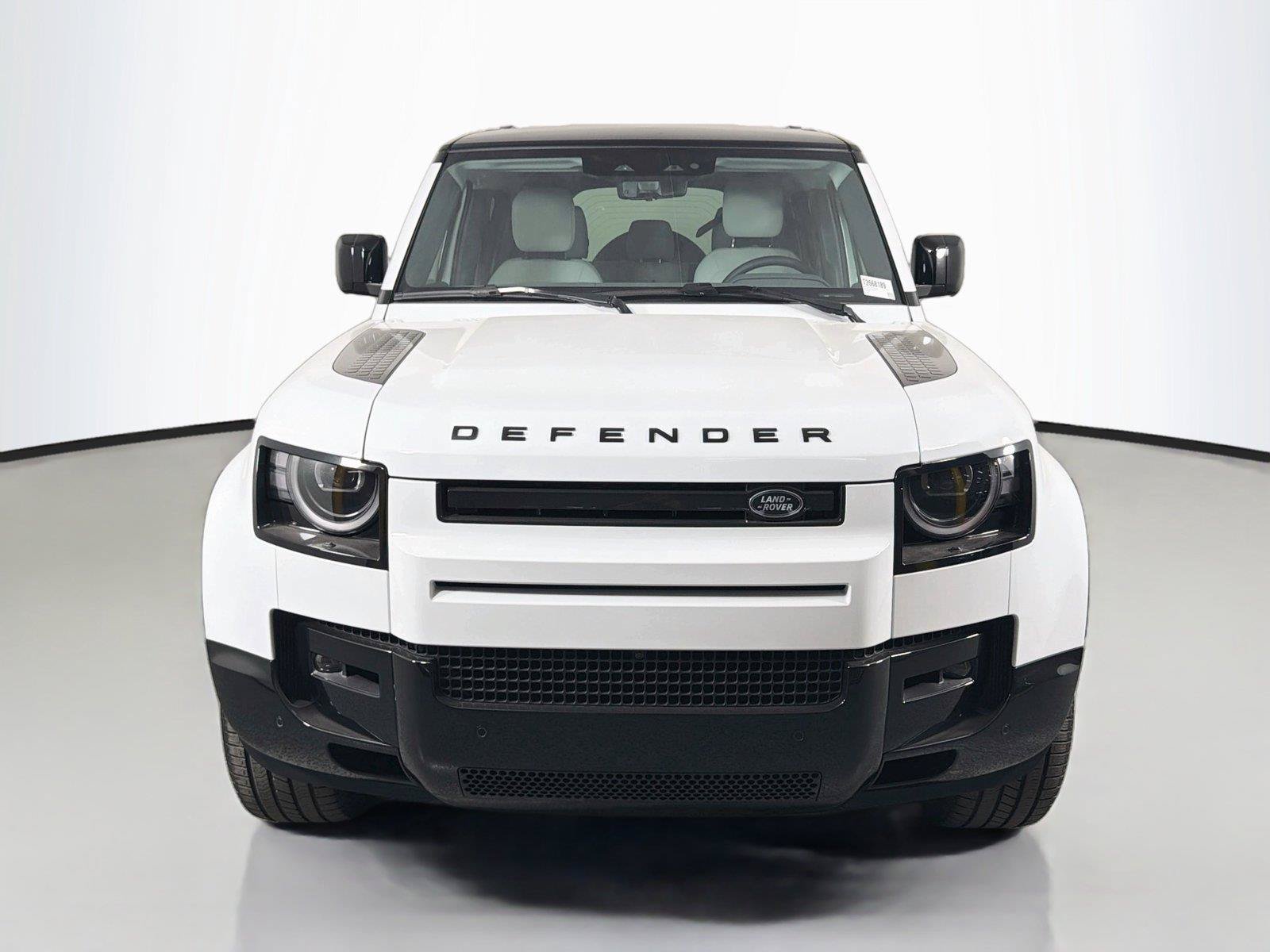 New 2026 Land Rover Defender 110 X-Dynamic SE AWD/4WD image 2