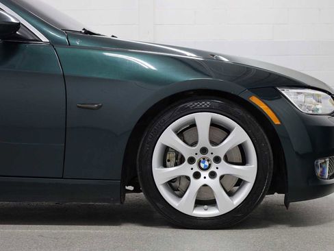 Used 2007 BMW 335i Convertible image 11