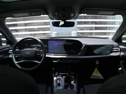 Used 2025 Audi A5 2.0T Premium Plus image 17