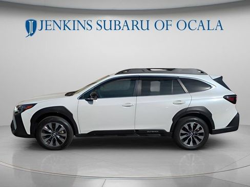 Used 2023 Subaru Outback Limited image 6