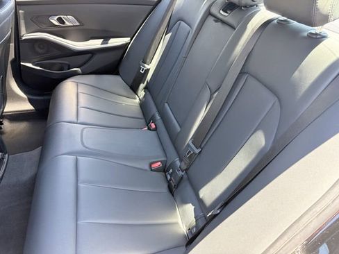 Used 2019 BMW 330i Sedan w/ Convenience Package RWD image 17