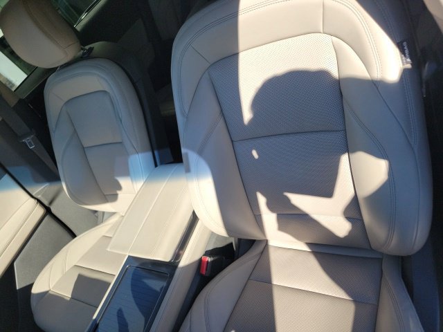 Certified 2024 Lincoln Nautilus Premier AWD/4WD image 30