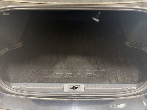 Used 2019 Subaru Legacy 2.5i Premium AWD/4WD image 12