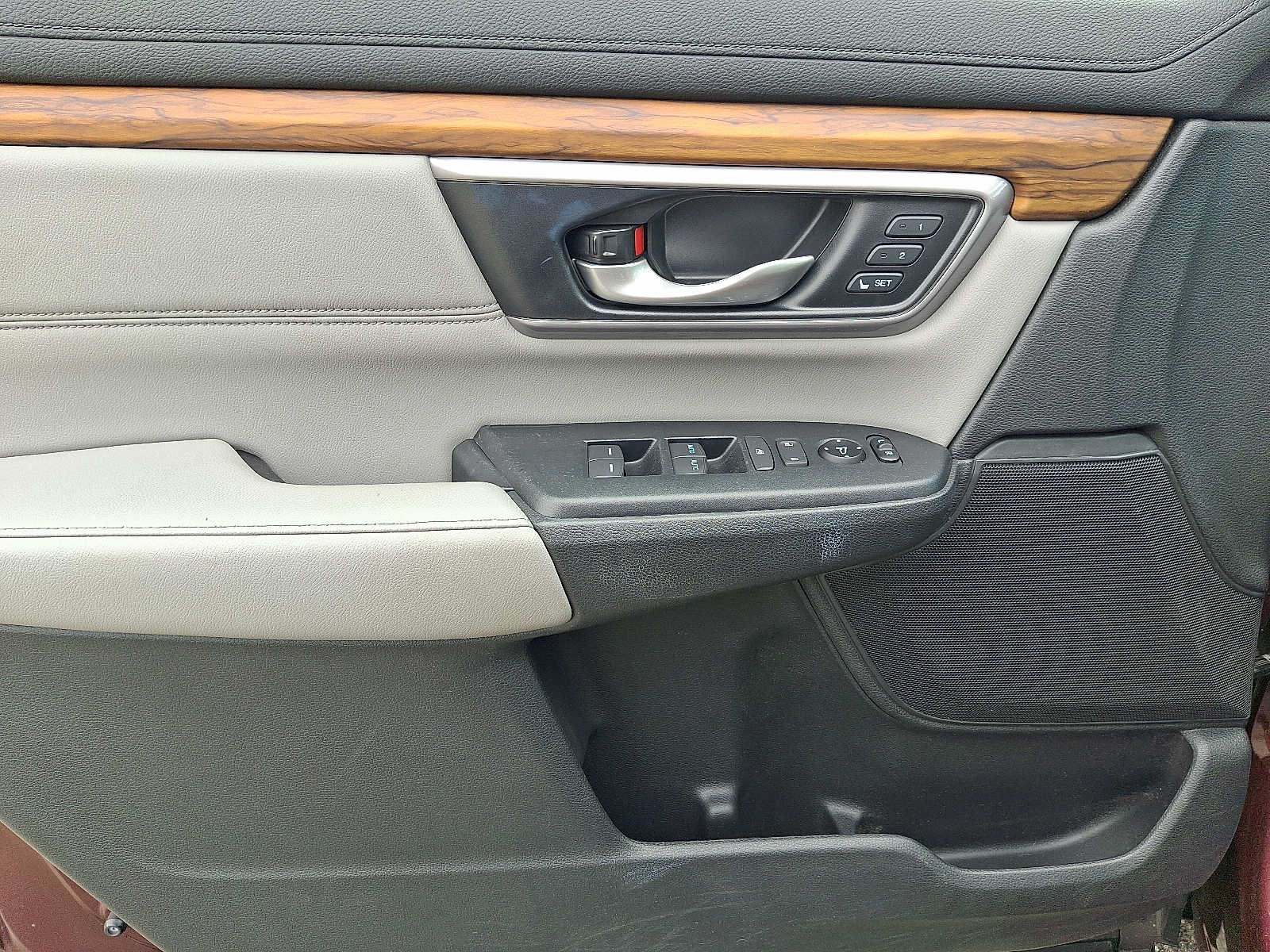 Used 2018 Honda CR-V Touring image 12