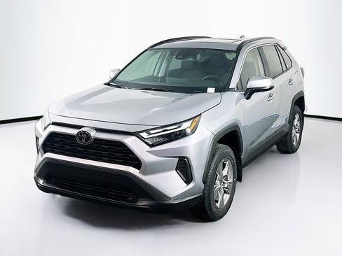 Used 2025 Toyota RAV4 XLE w/ Convenience Package image 3