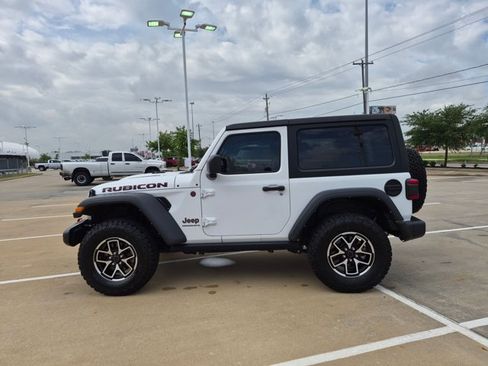 Used 2024 Jeep Wrangler Rubicon AWD/4WD image 6