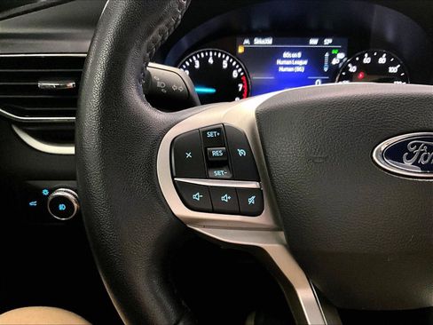 Used 2022 Ford Explorer XLT w/ Equipment Group 202A image 17