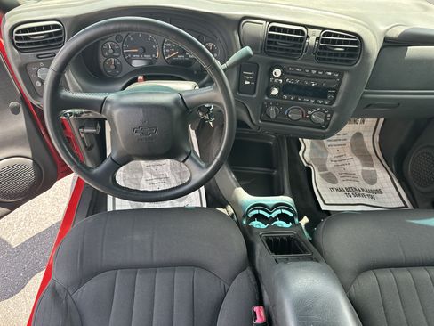 Used 2003 Chevrolet S10 Pickup LS w/ LS Preferred Equipment Group RWD image 19