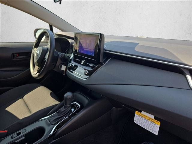 Used 2025 Toyota Corolla LE FWD image 20