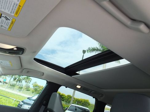 Used 2026 INFINITI QX60 Luxe w/ Cargo Package FWD image 5