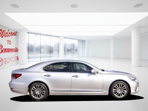 Used 2016 Lexus LS 460 AWD w/ Comfort Package image 5