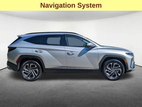 Used 2025 Hyundai Tucson Limited AWD/4WD image 4