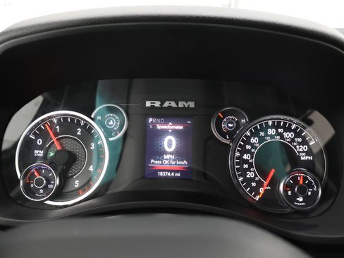Used 2024 RAM 3500 Big Horn w/ Night Edition AWD/4WD image 9