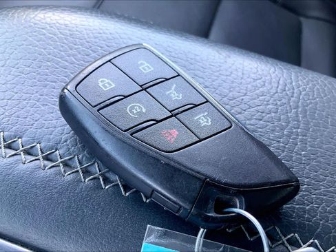 Used 2021 GMC Yukon Denali w/ Denali Premium Package AWD/4WD image 15