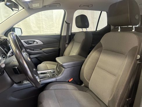 Used 2019 Chevrolet Traverse LT w/ LPO, Floor Liner Package AWD/4WD image 17