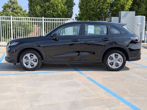 Certified 2025 Honda HR-V LX image 10