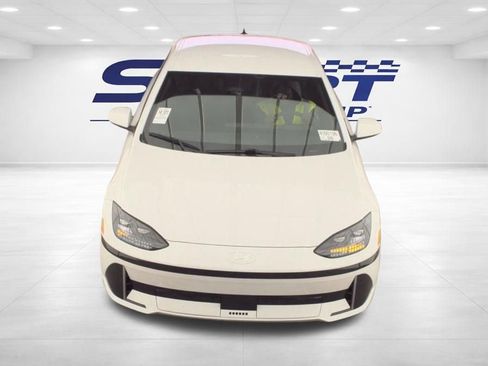 Used 2024 Hyundai Ioniq 6 SE image 2