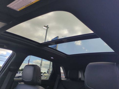 Used 2022 Cadillac XT5 Premium Luxury FWD image 18